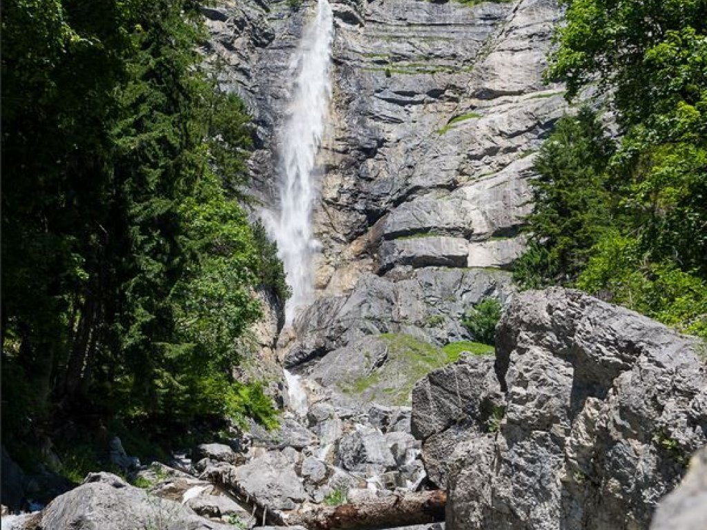 schöne Rundwanderung am Masonwasserfall im Klosertal