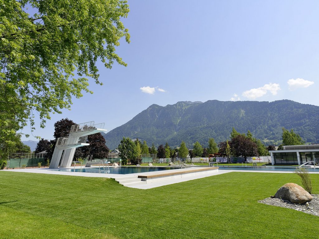 Walgaubad Wiese und Liegefläche in Nenzing in Vorarlberg