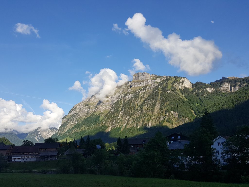 Blick von Mellau auf die Kanisfluh