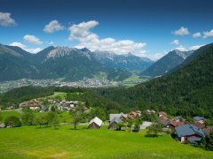 Etwas oberhalb des Wegstückes bei der Tschenglastraße mit sensationellem Blick Richtung Bludenz